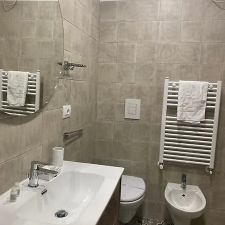 Araba Fenice - Centro * Bari